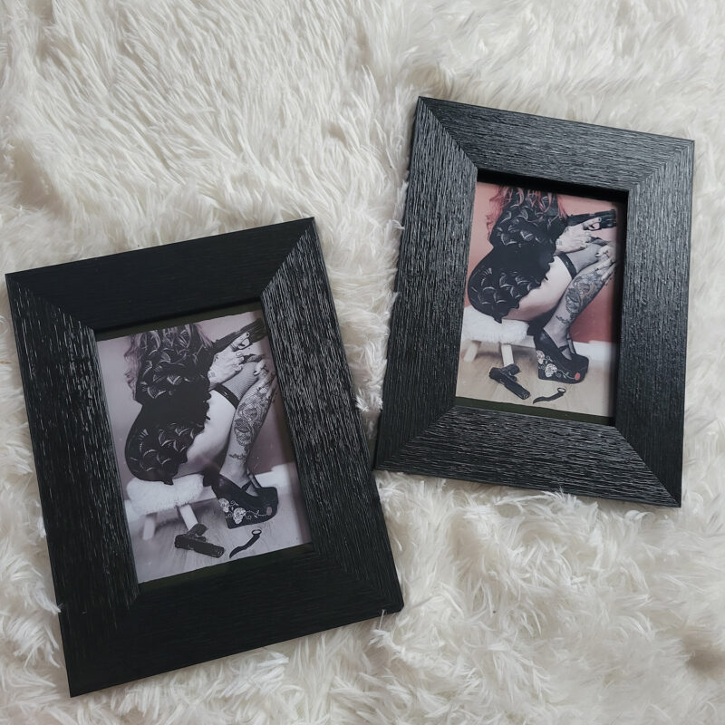 4x6 Generic Pinup [FRAMED]
