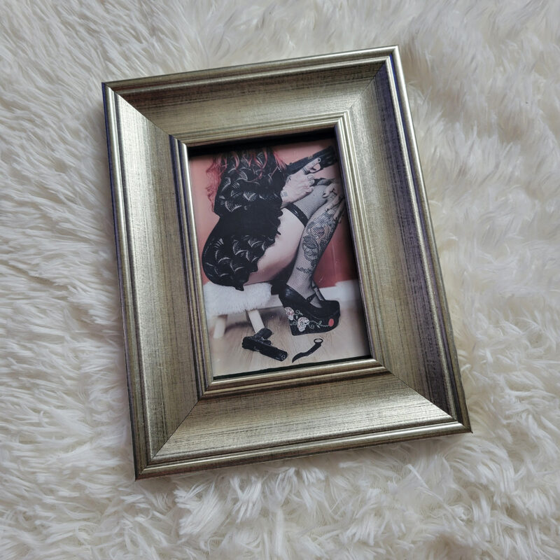 4x6 Generic Pinup [FRAMED]